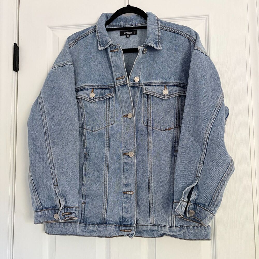 Missguided Denim Jacket Size 6 Light Wash Classic Button Front Casual Layering